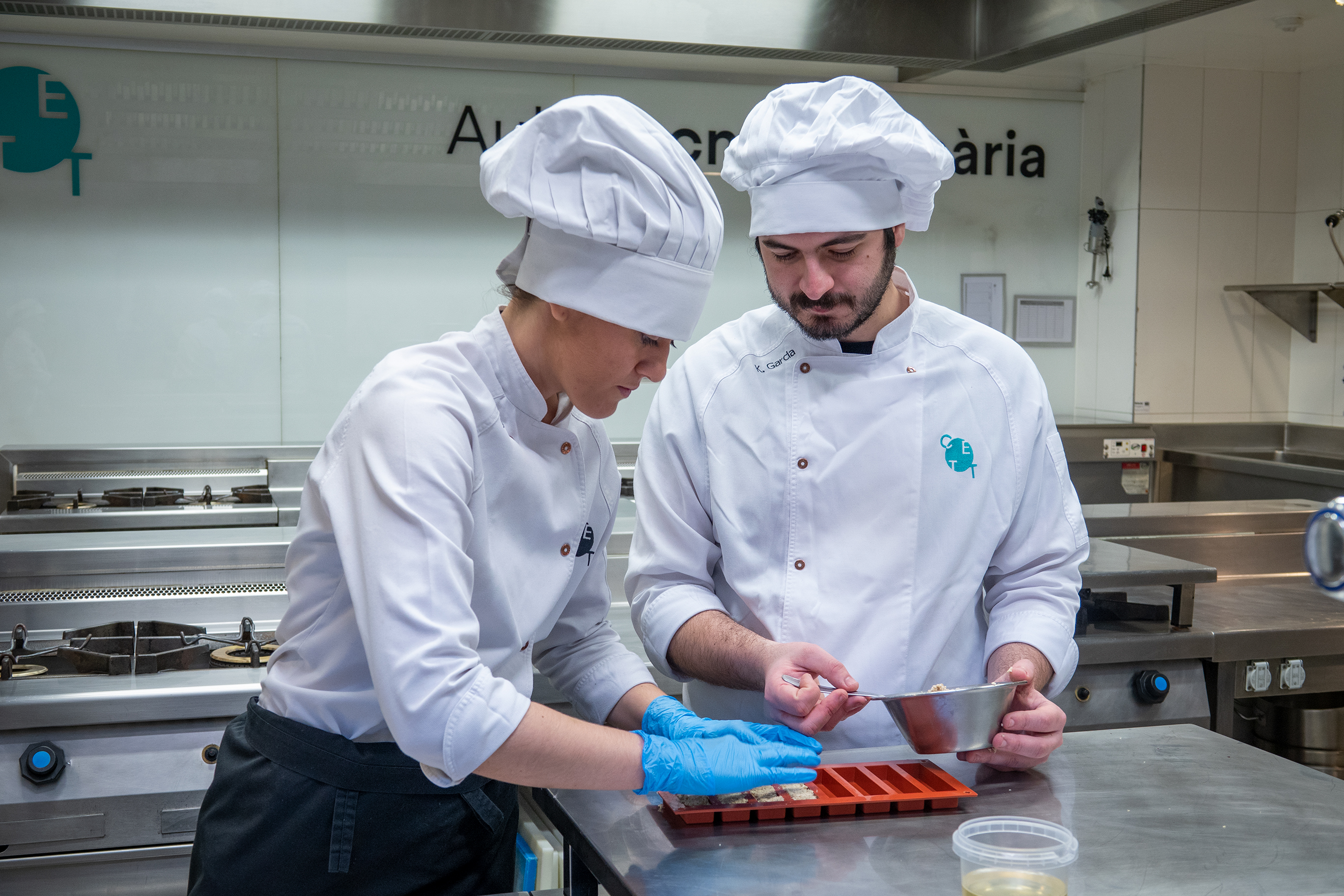 Fotografia de: Oatspresso, el producte elaborat per estudiants del CETT, segon premi a Ecotrophelia Espanya | CETT